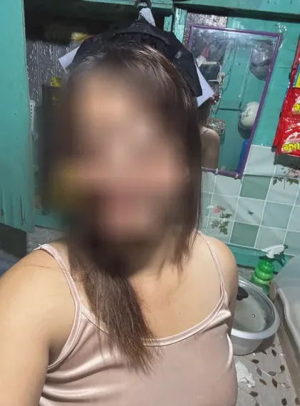 Isabella, 32
