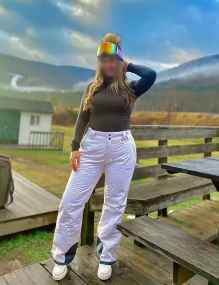 Karin, 37