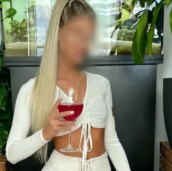Sonja, 26