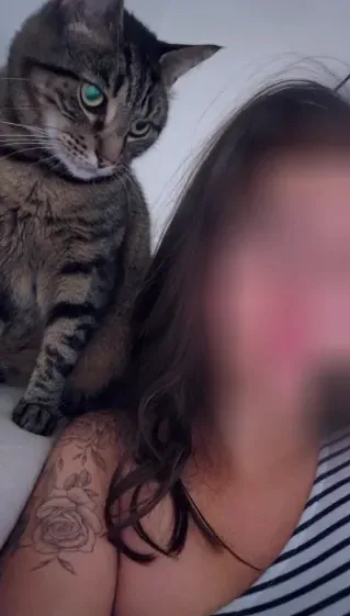 Vanessa, 28